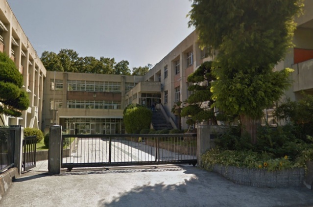 中学校　御所市立大正中学校（中学校）まで1010m