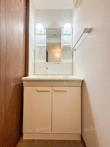 洗面設備　明るい洗面所です★