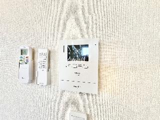 セキュリティ　カメラ付インターホン（イメージ）