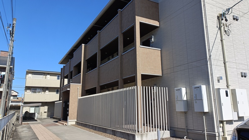 エントランス　雅野VIIの出入口付近