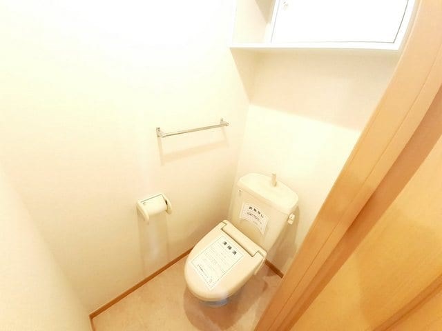 トイレ　ウォシュレットあり