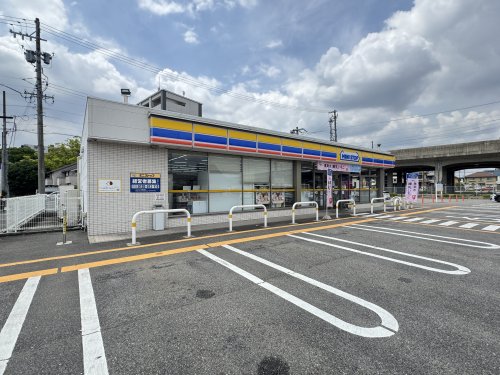 コンビニ　ミニストップ春日井勝川店（コンビニ）まで394m