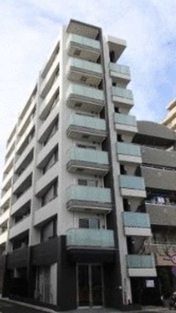 建物外観　８階建ての賃貸マンション