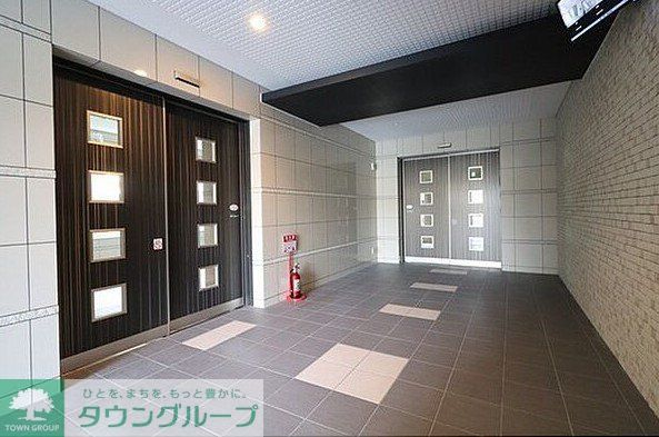 エントランス　エントランス