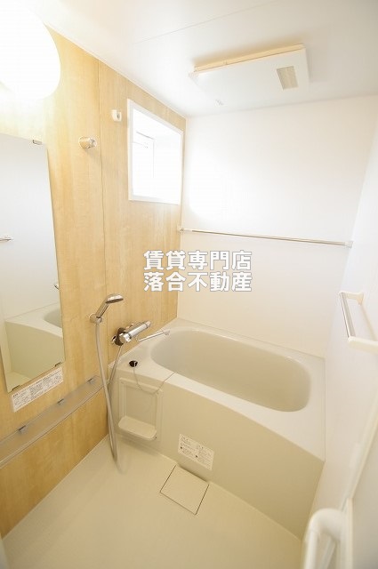 バス・シャワールーム　浴室乾燥機付き