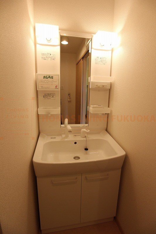 洗面設備　忙しい朝に嬉しいシャンプードレッサー。