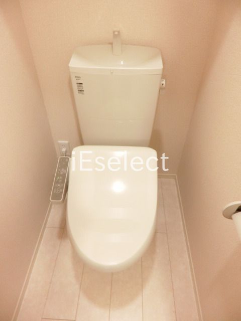 トイレ　ウォシュレット付きで快適です