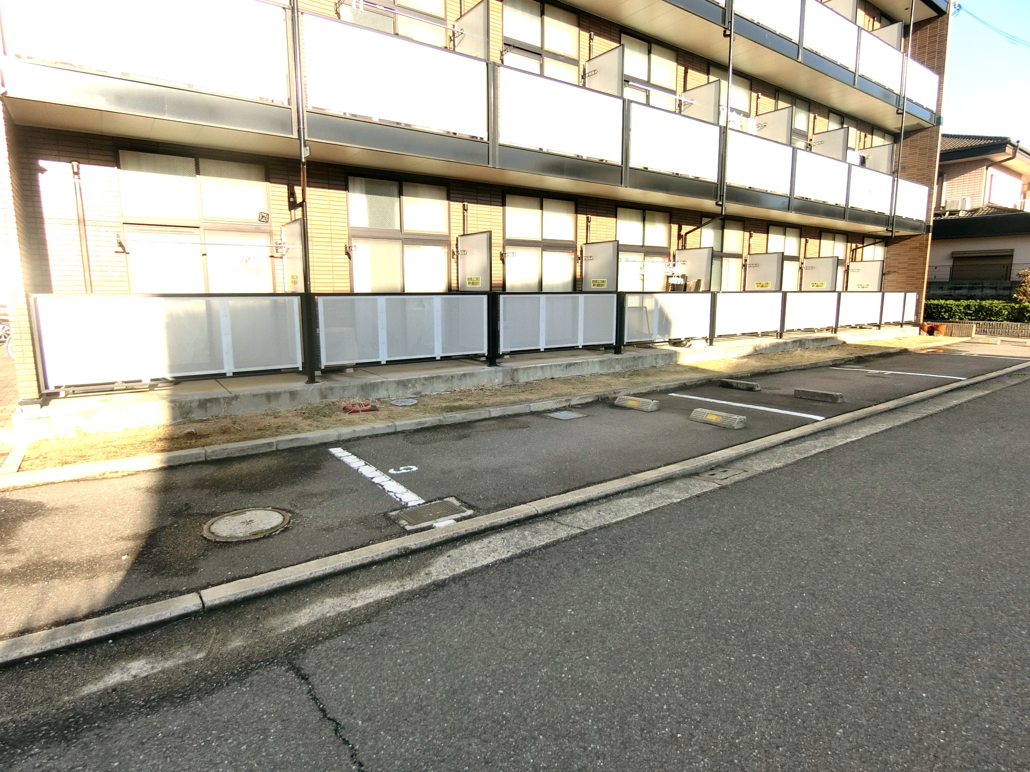 駐車場　敷地内駐車場を完備です☆