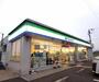 コンビニ　ファミリーマート 木津川久保店（コンビニ）まで810m