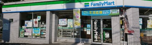 コンビニ　ファミリーマート 南吹田五丁目店（コンビニ）まで437m