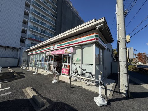 コンビニ　セブンイレブン成田加良部店（コンビニ）まで320m