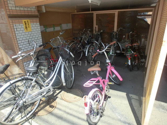 駐車場　駐輪場