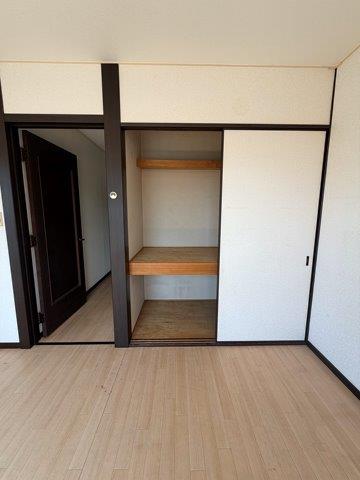 堺市堺区榎元町2丁戸建の内装写真