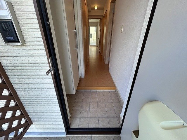 玄関　落ち着いた玄関です