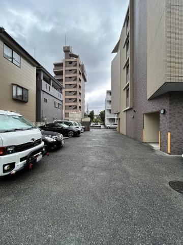 駐車場　駐車場完備です