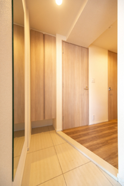 玄関　※写真は同タイプ住戸です。