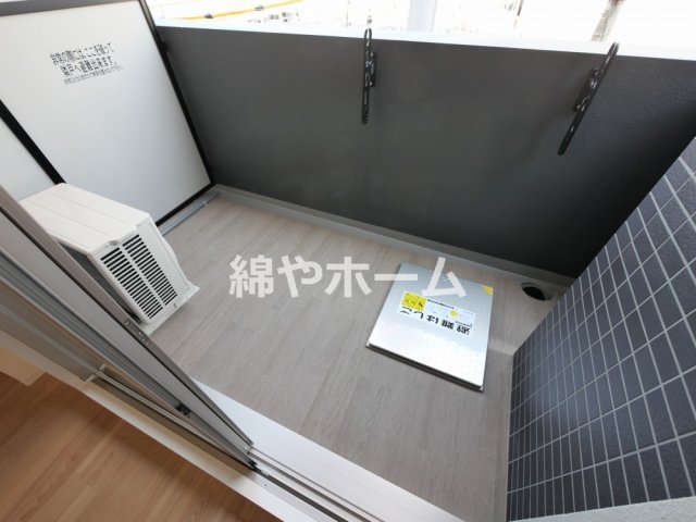 バルコニー　開放的で明るい空間を演出してくれるバルコニーです