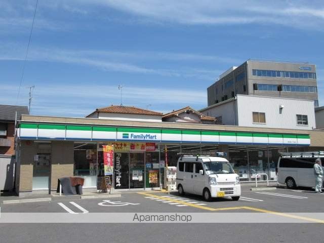 コンビニ　ファミリーマート（コンビニ）まで368m