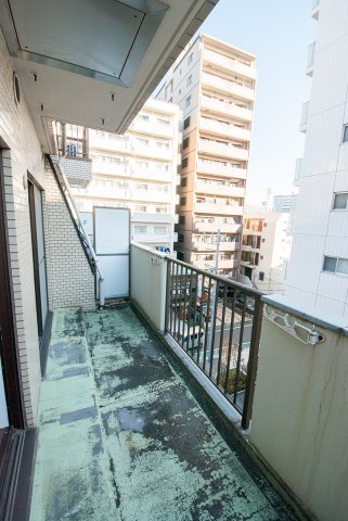 バルコニー　お洗濯も干せる陽当たり良好バルコニーです(^^)/※同物件別
