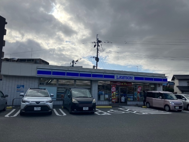 コンビニ　ローソン博多諸岡五丁目店（コンビニ）まで283m