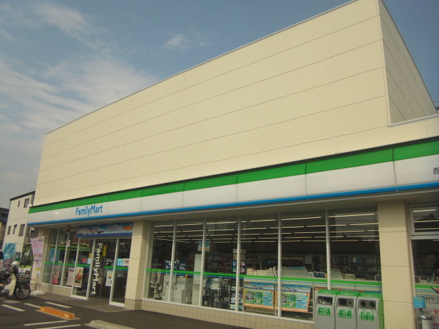 コンビニ　ファミリーマート亀山西新井本町店（コンビニ）まで132m