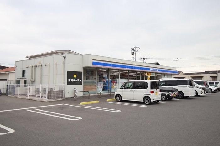 コンビニ　ローソン 福山大門町三丁目店（コンビニ）まで238m
