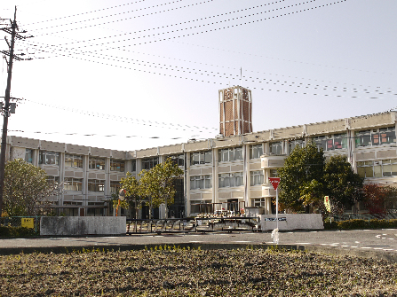 中学校　栗東市立葉山中学校（中学校）まで1016m