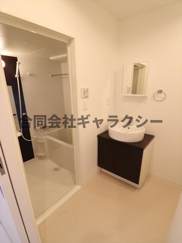 洗面設備　お洒落な洗面台
