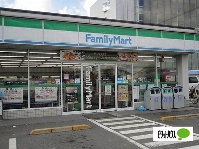 コンビニ　ファミリーマート藍住町奥野店（コンビニ）まで961m