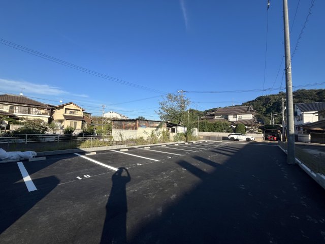 駐車場　駐車場に車を止められます