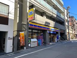 コンビニ　ミニストップ北新宿4丁目店（コンビニ）まで5m