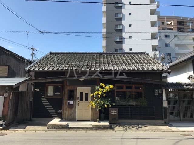 飲食店　オオカミの口（飲食店）まで3269m