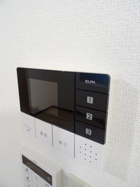セキュリティ　★モニター付きインターホン完備★