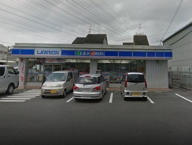 コンビニ　ローソン松原三宅東五丁目店（コンビニ）まで746m