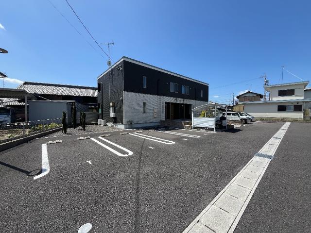 エントランス　外観写真（昼）