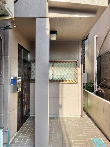 エントランス　建物の内部です