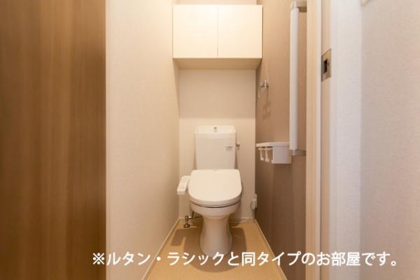 ＪＲ身延線 常永駅 徒歩17分 2階建 築1年のトイレ写真