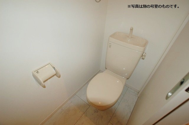 トイレ　別号室イメージ