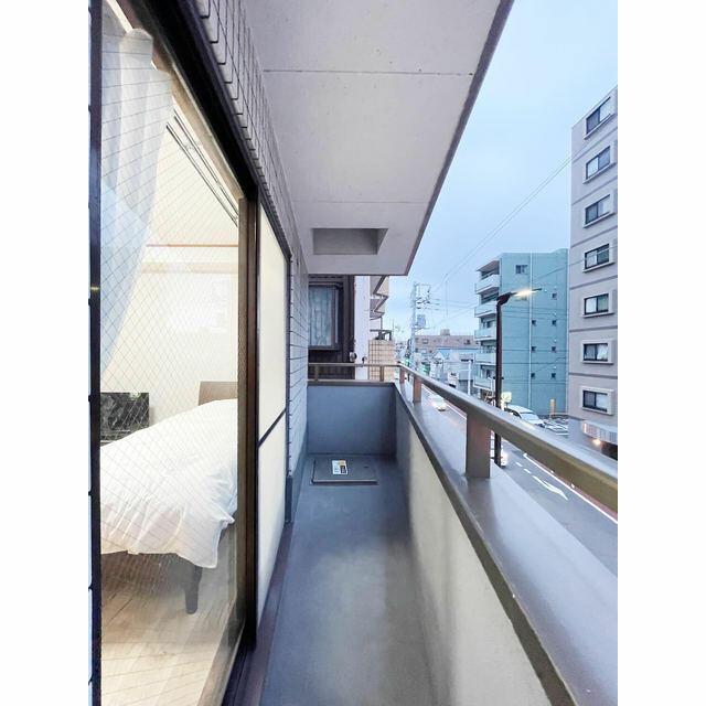 バルコニー　家具付きイメージです　参照画像