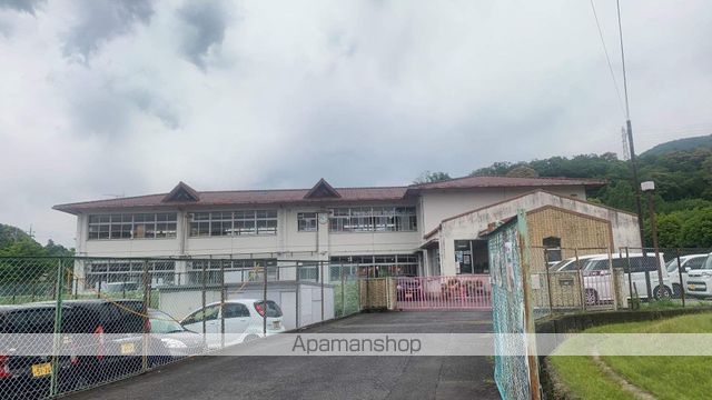 ＪＲ東海道本線 石山駅 バス乗車時間：20分 最寄りバス停で下車 徒歩3分 2階建 築29年の周辺写真
