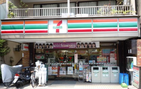コンビニ　セブンイレブン千駄ヶ谷店（コンビニ）まで499m
