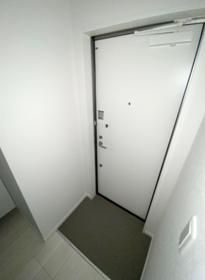 玄関　別部屋参照写真