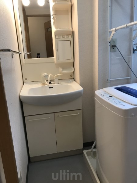 洗面設備　※別のお部屋のお写真です。御参考までに。