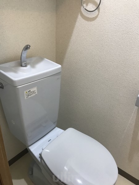 トイレ　※別のお部屋のお写真です。御参考までに。