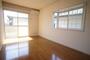 居室・リビング　最上階角部屋で明るいです