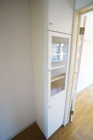 その他部屋・スペース　うれしいですね食器棚もあります