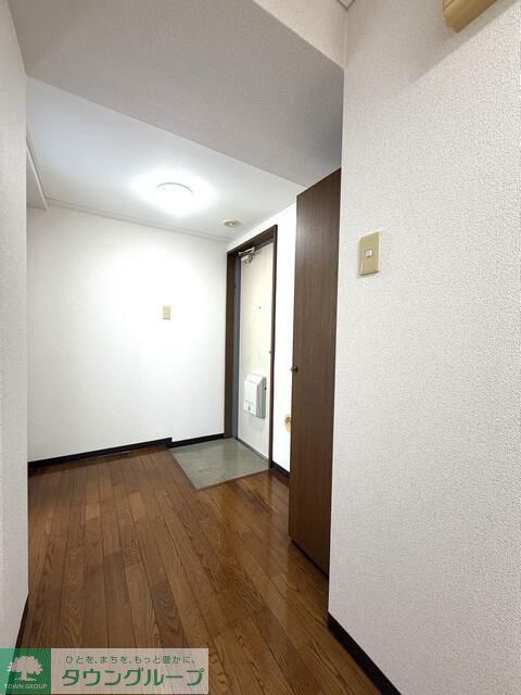 新松戸CSビルの玄関写真
