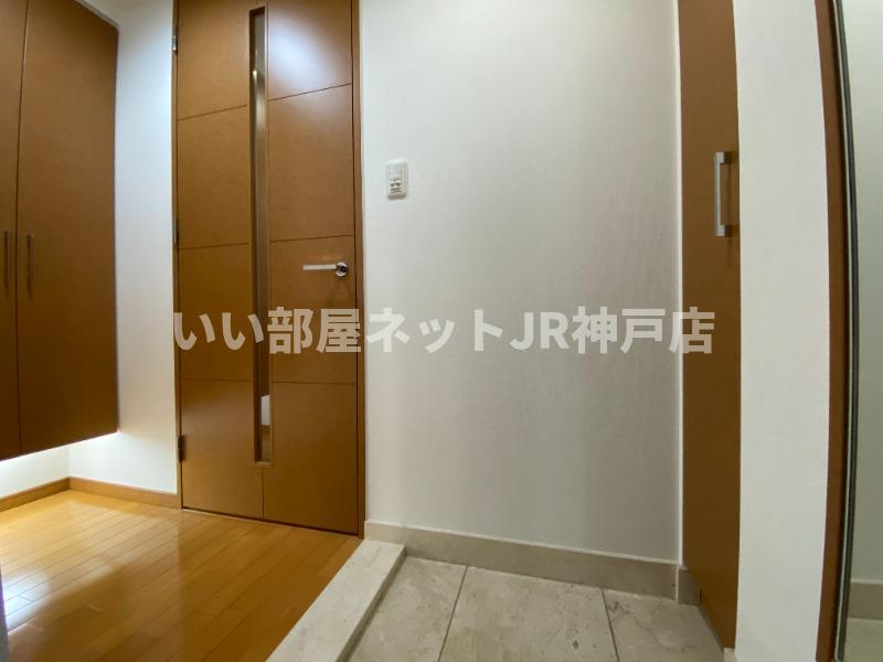 玄関　同タイプ別部屋