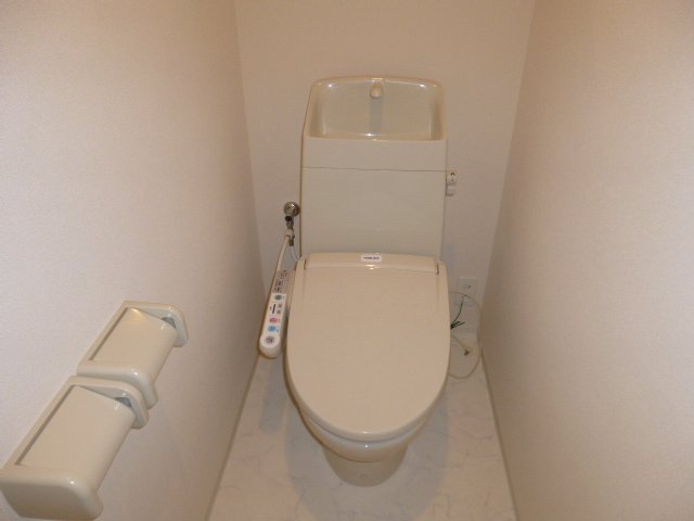 ＪＲ山陽本線 中庄駅 徒歩23分 2階建 築11年のトイレ写真
