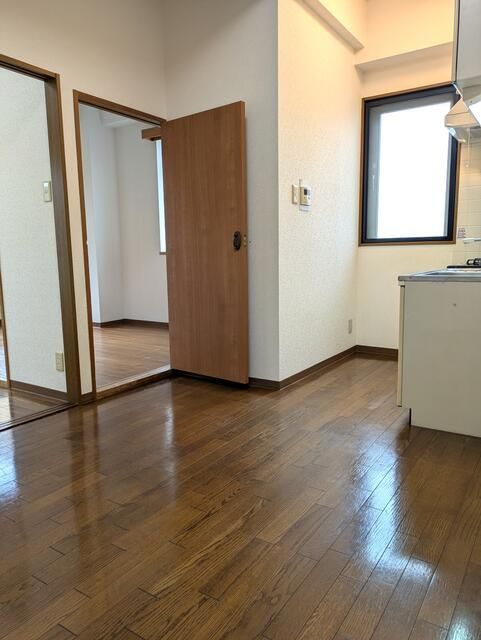 居室・リビング　（別タイプ参考写真）アゼリア動坂 北区田端１